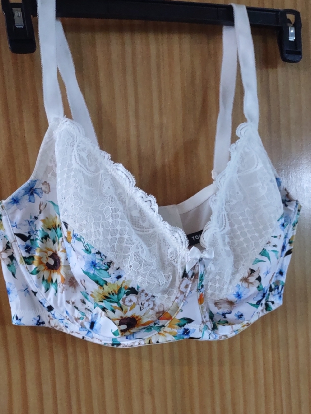 40DDD torrid White Floral Lace Trim Bralette with Yellow & Blue Flowers